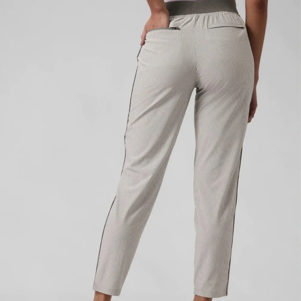 Athleta Brooklyn Textured Ankle Pant Size 6 - Picture 4 of 6